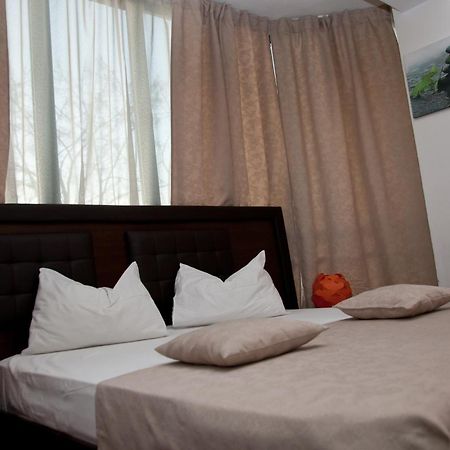 Hotel Metropol Pitesti Ruang foto