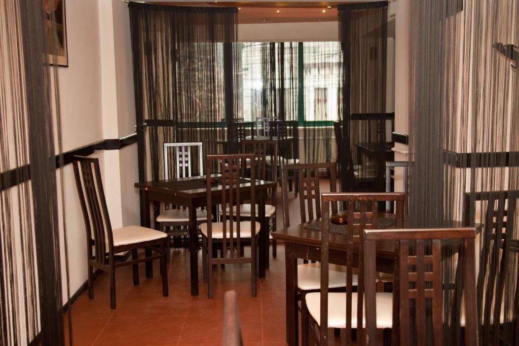 Hotel Metropol Pitesti Bagian luar foto