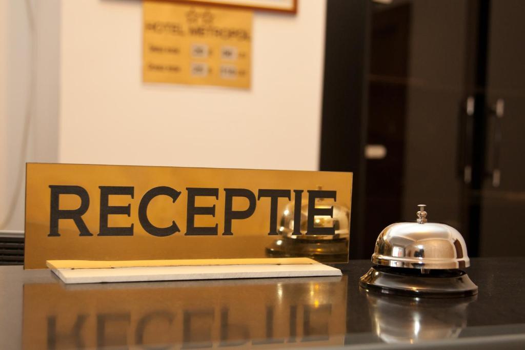 Hotel Metropol Pitesti Bagian luar foto