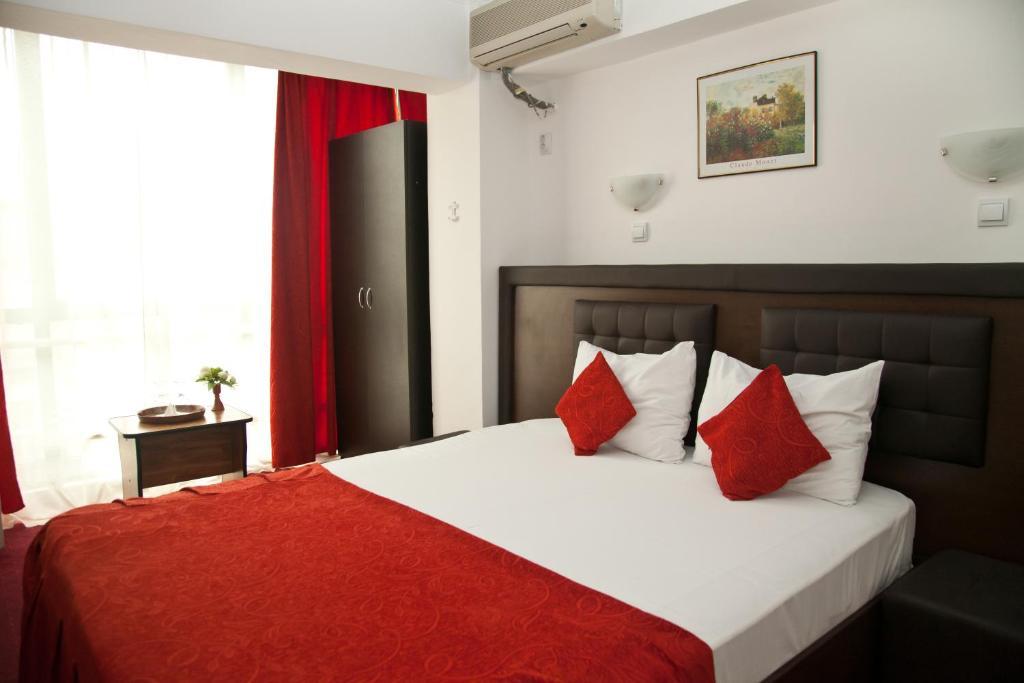 Hotel Metropol Pitesti Bagian luar foto